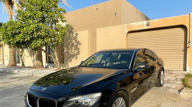 سيارة BMW موديل 2010 للبيع في السعودية الدمام