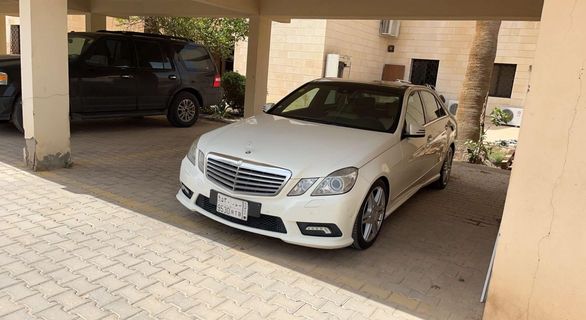 مرسيدس E300 موديل 2011 للبيع في السعودية الرياض 