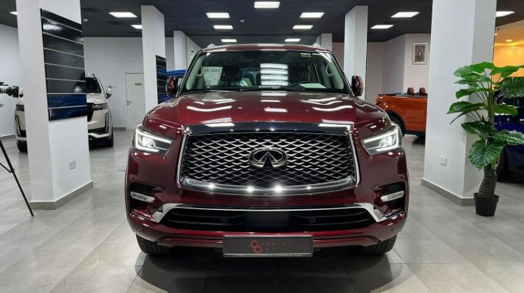 للبيع انفينيتي QX80 موديل 2021 في سلطنة عمان مسقط