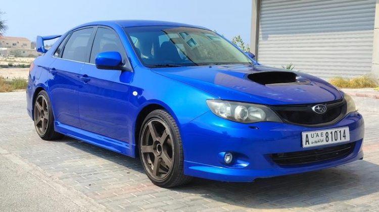 سوبارو WRX 2010 خليجية المواصفات للبيع في الامارات أم القيوين